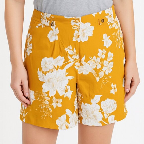 RW&CO. Pants - RW&Co Floral Shorts 6 Yellow White Print Mid Rise Tailored NWT Summer Fresh